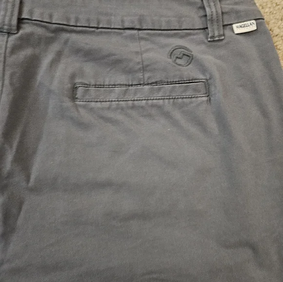 Magellan Outdoors Women's Size 18 Gray Shorts with Pockets - Picture 13 of 14